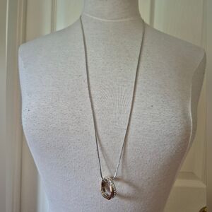 Chic Two-Tone Pendant Necklace